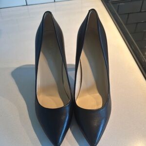 Elegant Black Leather Pumps 4 inch heel 
Brand new size 7.5